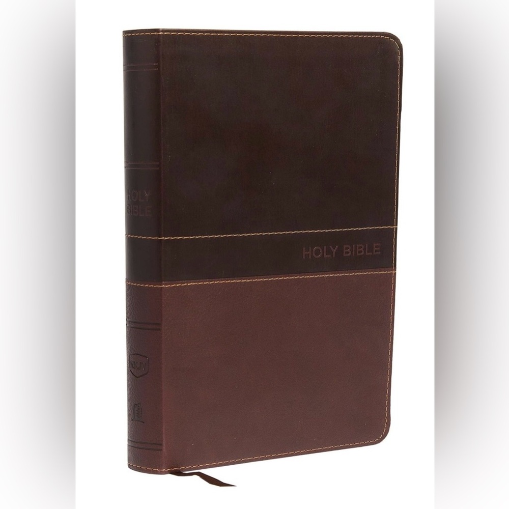 NKJV Deluxe Gift Bible - Brown - Picture 2 of 9